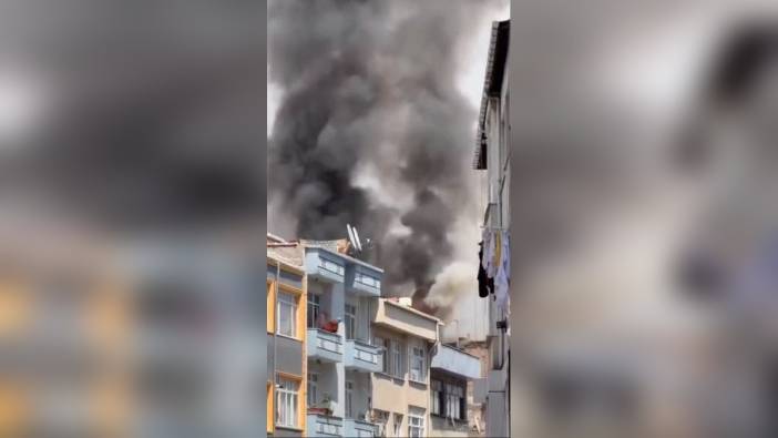 Bayrampaşa'da çatı yangını