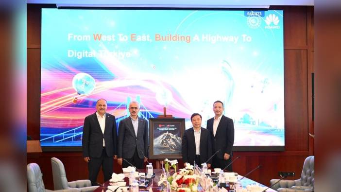 Bakan Uraloğlu, Çin'de Huawei ve ZTE ile görüştü: 5G ve teknoloji iş birliği ele alındı