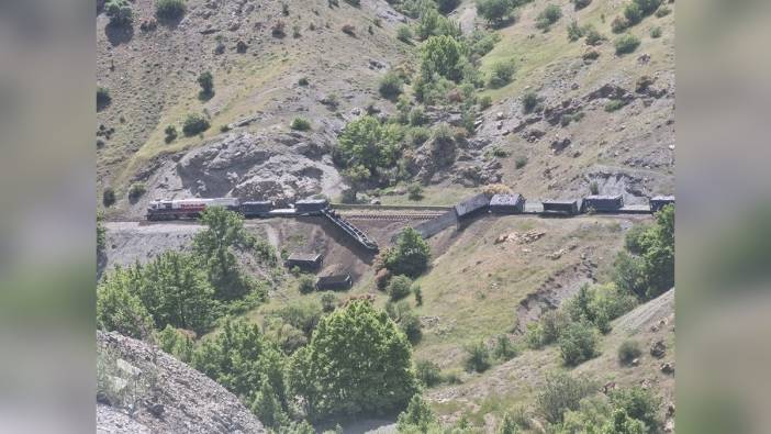 Elazığ'da yük treni kazası: 5 vagon raydan çıktı