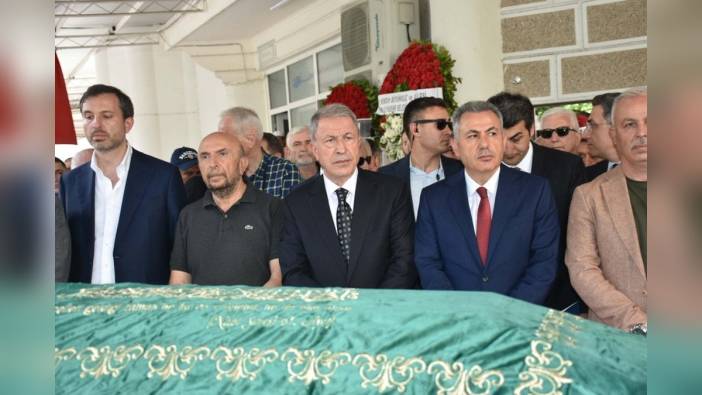 Hulusi Akar, kayınvalidesinin cenaze törenine katıldı