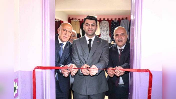 Hisarcık'ta giyim kursu sergisi açıldı