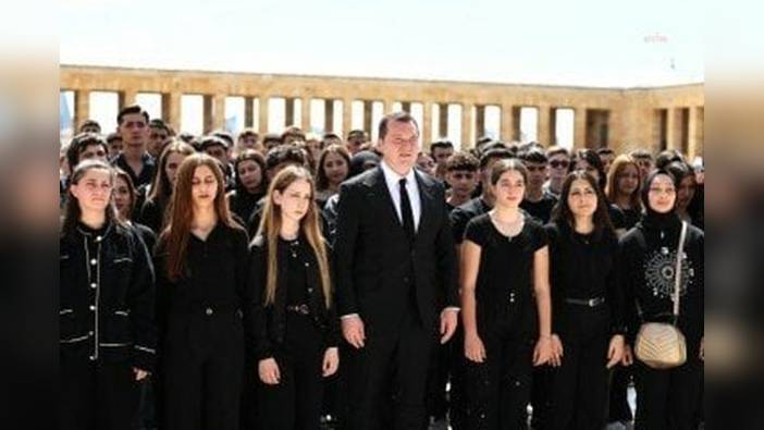 Silivri Belediye Başkanı Balcıoğlu, TÜRAM Lisesi öğrencileriyle Anıtkabir’i ziyaret etti
