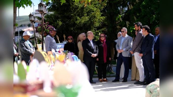 Bayburt'ta Dünya Şizofreni Günü etkinlikleri: Sergi açıldı