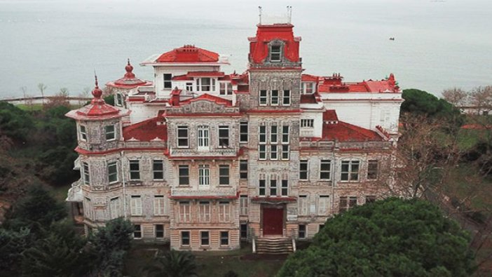 İcradan satılık 'perili köşk' havadan fotoğraflandı
