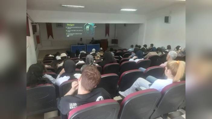 DPÜ Hisarcık MYO'da yapay zeka konferansı