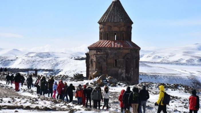 'Orta Çağ'ın hoşgörü kenti Ani' çetin kışta da ilgi görüyor