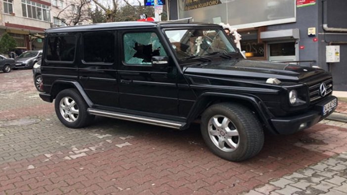 Kağıthane'de lüks cipe silahlı saldırı: 2 yaralı