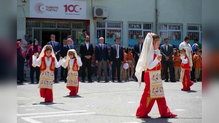 Manisa'da üniversite öğrencileri drama sınıfı kurdu