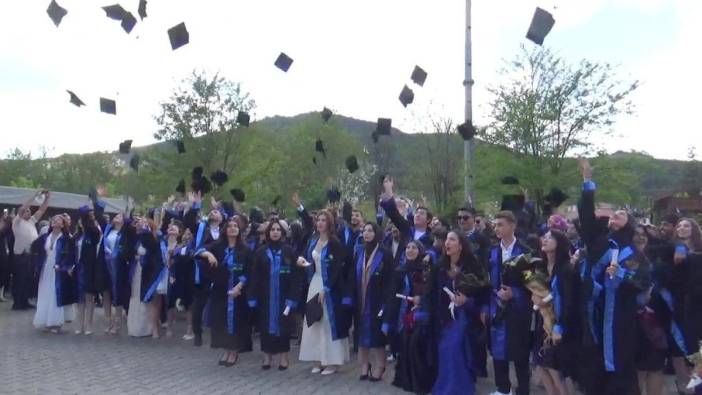BAİBÜ Mudurnu MYO'da 26. dönem mezuniyet coşkusu