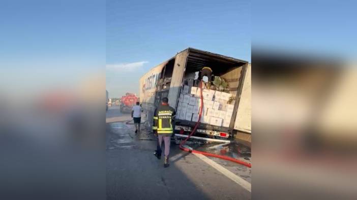 Tarsus'ta kaju yüklü tırda yangın çıktı