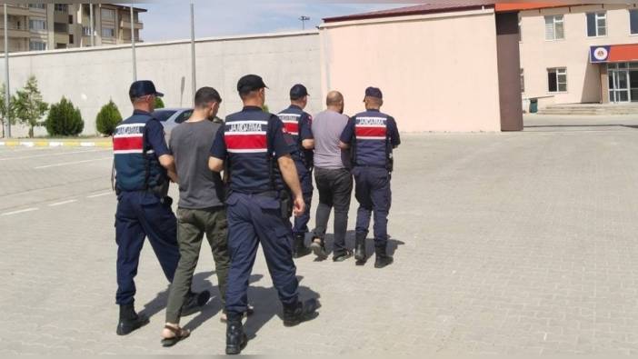 Gaziantep'te 14 kaçak göçmen ve 4 organizatör yakalandı