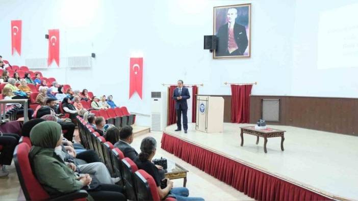 Erzincan'da gıda okuryazarlığı semineri düzenlendi