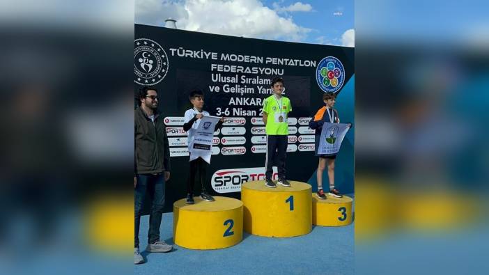 Muğla Büyükşehir Belediyesi sporcusu Kerem Batur'dan üç şampiyonluk