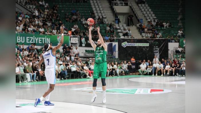 Bursaspor, Türk Telekom'a 74-70 mağlup oldu