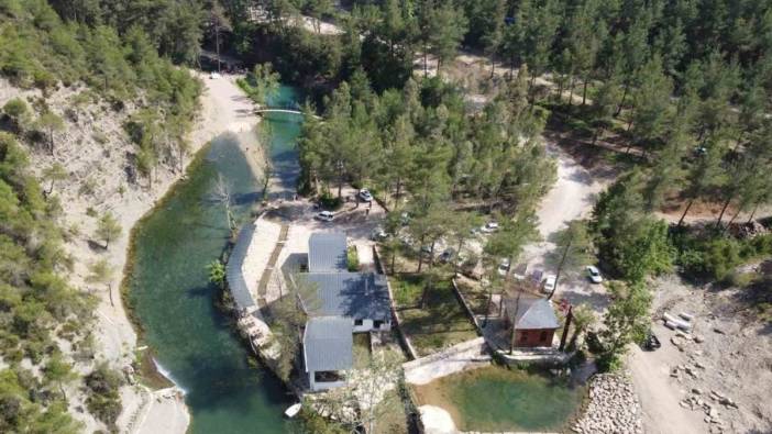 Adana'da sıcaktan bunalanlar Yedigöze Tabiat Parkı’nda serinledi