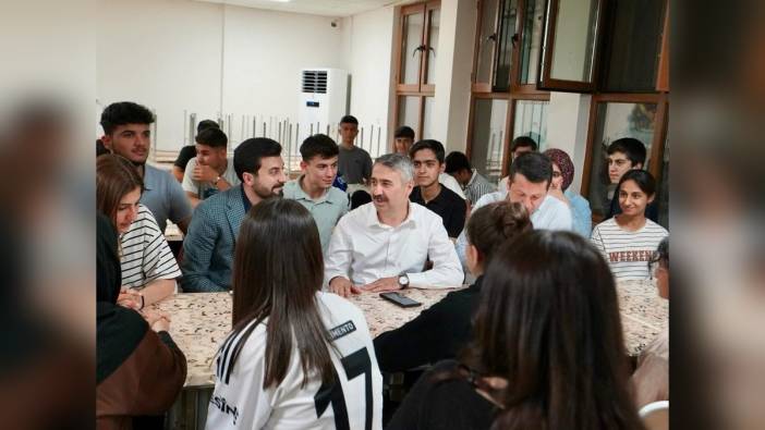 Milletvekili Alkayış, Adıyaman'da gençlerle bir araya geldi