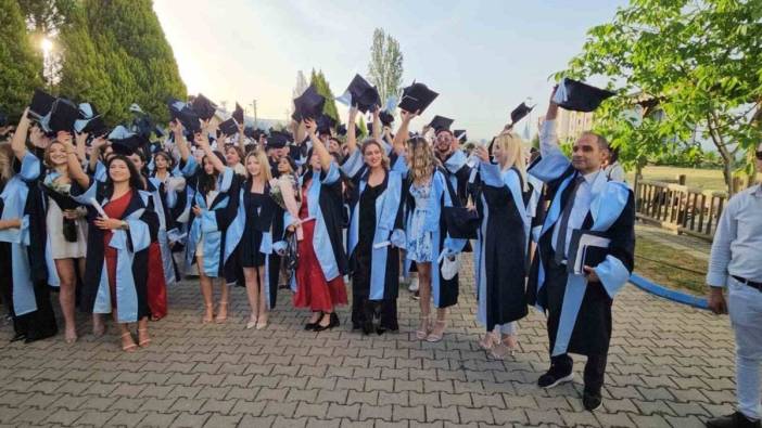 Karacasu Memnune İnci MYO 25. yılını ve mezuniyetini kutladı