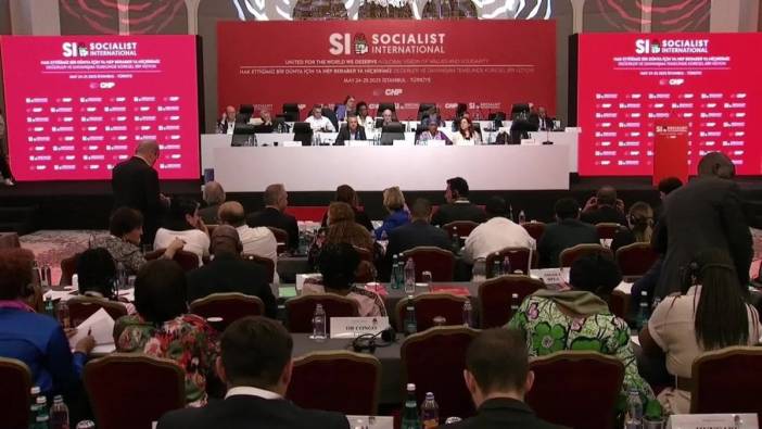 CHP lideri Özel'den Sosyalist Enternasyonal'de 'sivil darbe' vurgusu: İmamoğlu ve arkadaşları siyaseten tutuklu