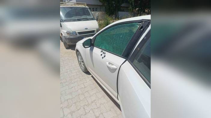 Hatay'da park halindeki araç kurşunlandı