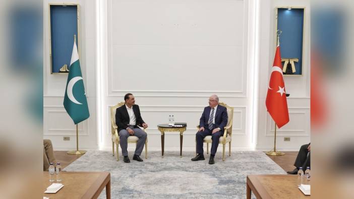 Milli Savunma Bakanı Güler, Pakistan Kara Kuvvetleri Komutanı Munir ile görüştü