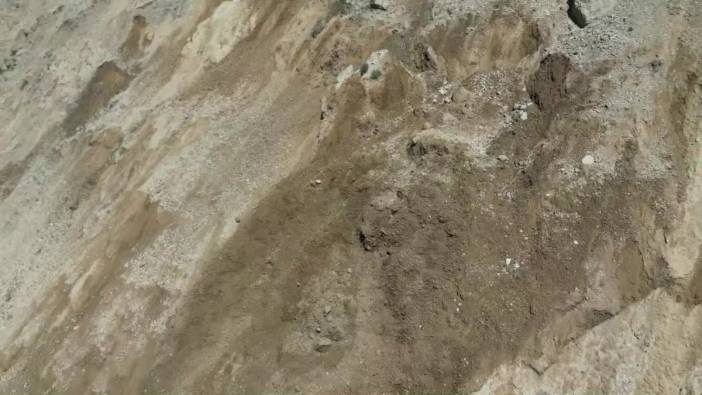 Tortum Şelalesi yakınlarında heyelan: Evler yıkılma tehlikesiyle karşı karşıya