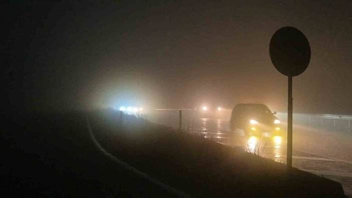 Tekirdağ-Malkara yolunda sis ve sağanak ulaşımı olumsuz etkiledi