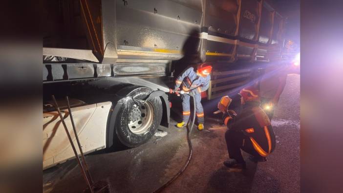 Sakarya'da TIR'da yangın çıktı