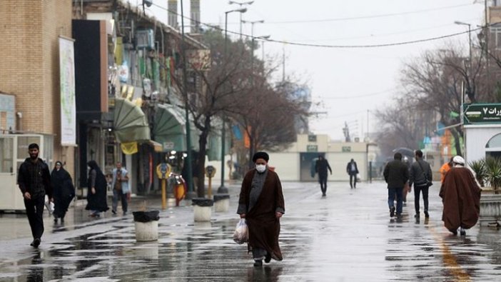 İran'ın 11 eyaletinde halka 'sokağa çıkmayın' çağrısı
