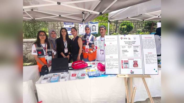 Tunceli'de öğrenciler, TÜBİTAK Bilim Fuarı'nda deprem bilincine dikkat çekti