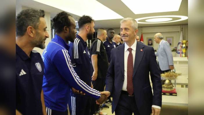 Şahinbey Belediyesi Ampute Futbol Takımı, şampiyonluk sonrası Başkan Tahmazoğlu'nu ziyaret etti