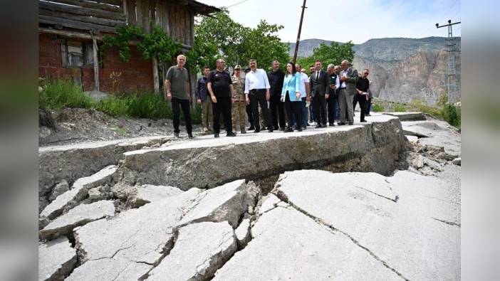 Erzurum Uzundere'de heyelan: 38 ev tahliye edildi