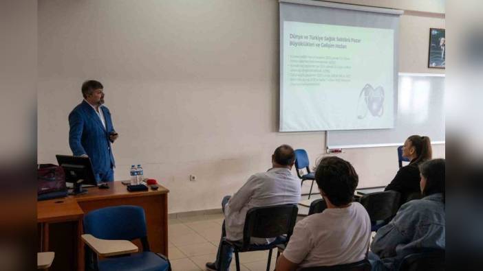 KTÜ Sağlık Yönetimi öğrencilerine pazarlama eğitimi