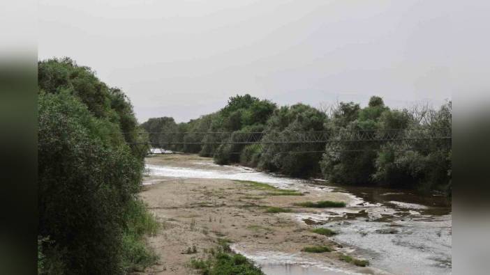 Büyük Menderes Nehri'nde kuraklık: Adacıklar ortaya çıktı