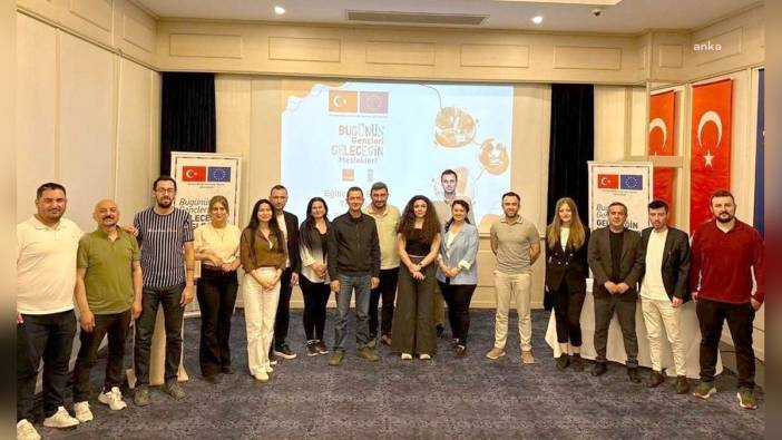 Tekirdağ Büyükşehir Belediyesi, 'Bugünün Gençleri, Geleceğin Meslekle' projesiyle gençleri geleceğe hazırlıyor