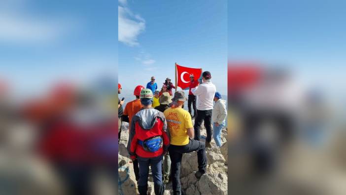 Kırşehirli dağcılar Dedegöl Zirvesi'ne tırmandı