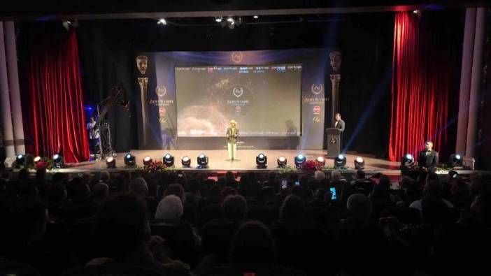 Manisa Büyükşehir Belediyesi Şehir Tiyatrosu'na Bedia Muvahhit ödülü