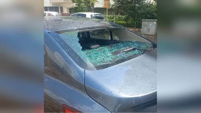 Tokat'ta dolu yağışı: Araçlarda hasar oluştu