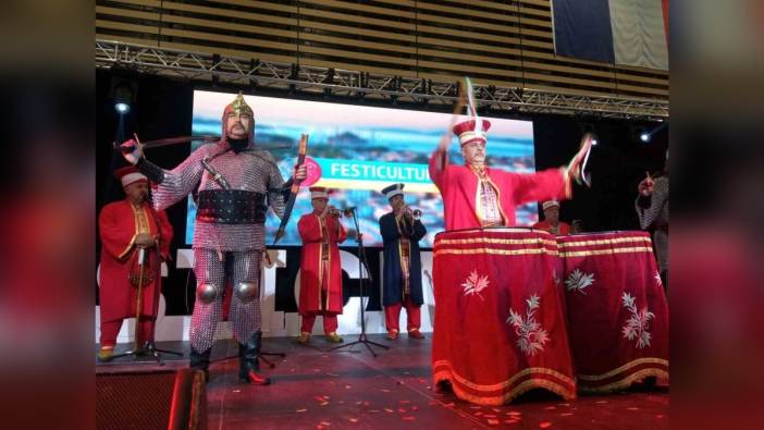 Bursa Mehter Takımı, Fransa'daki Anadolu Türk Kültür Festivali'ne damga vurdu