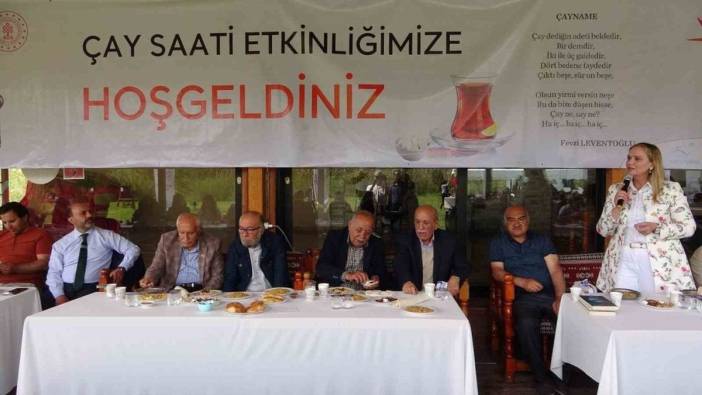 Van Kalesi'nde 'Çay Saati' etkinliği