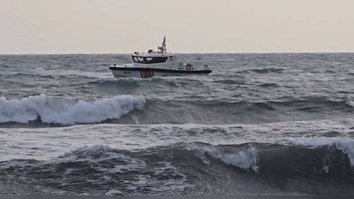 Samandağ'da denizde kaybolan kişi aranıyor
