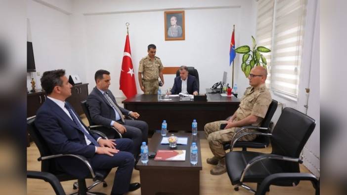 Vali Eldivan, Demirözü İlçe Jandarma Komutanlığını ziyaret etti