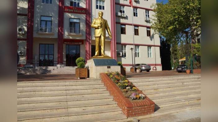 Aydın'da 2 vali yardımcısı ve bazı ilçe kaymakamları değişti