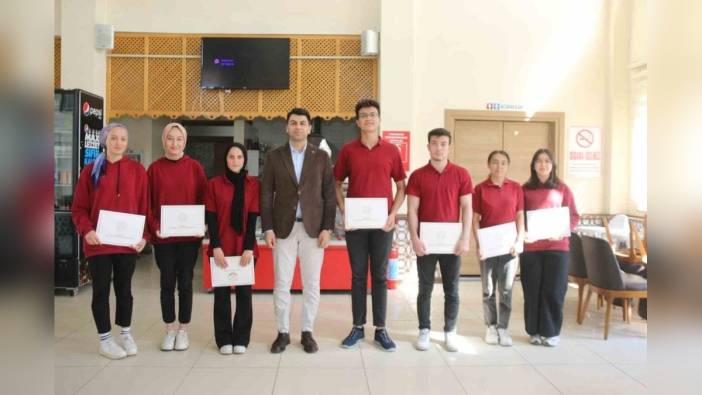 Hisarcık'ta başarılı öğrencilere ödül töreni