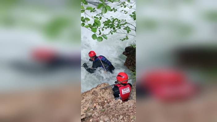 Uzungöl'de dereye düşen 9 yaşındaki çocuğu arama çalışmaları 3 gündür sürüyor