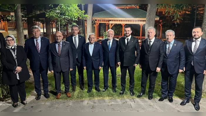 Büyükşehir Belediye Başkanı Büyükkılıç, AK Parti toplantısına katıldı