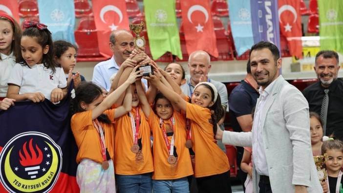 Kocasinan Belediyesi ilkokullar arası satranç turnuvası düzenledi