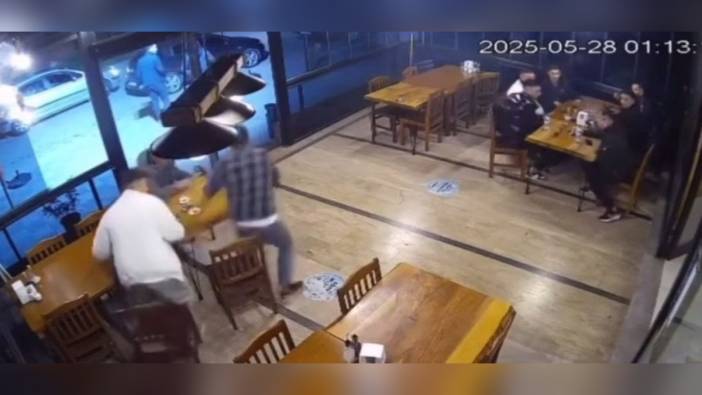 Bolu'da 3.9 büyüklüğünde deprem: Lokantada panik anları kamerada