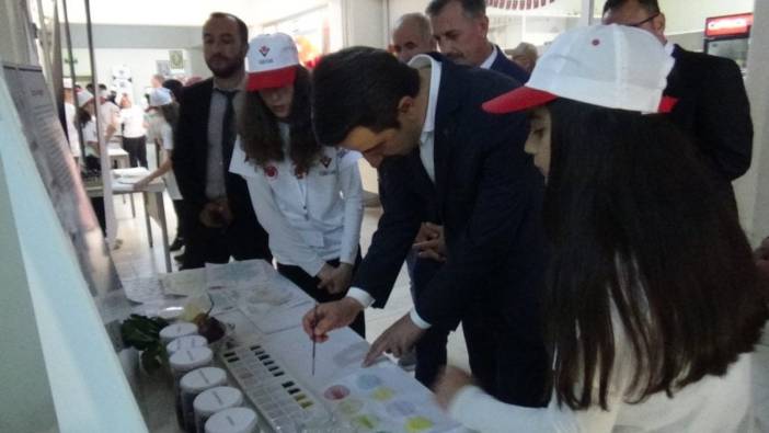 Taşkesti'nde bilim fuarı yoğun ilgi gördü