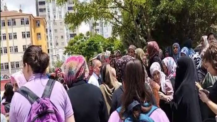 Gaziantep'te pes dedirten skandal! Kantincinin yaptığı tost kağıdı şoke etti