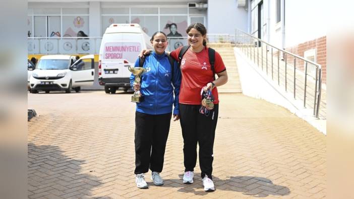 Mersin Büyükşehir Belediyesi Kır Çiçekleri Projesi sporcuları Nidanur ve Nisa Zehra Turhan, uluslararası başarılar elde etti